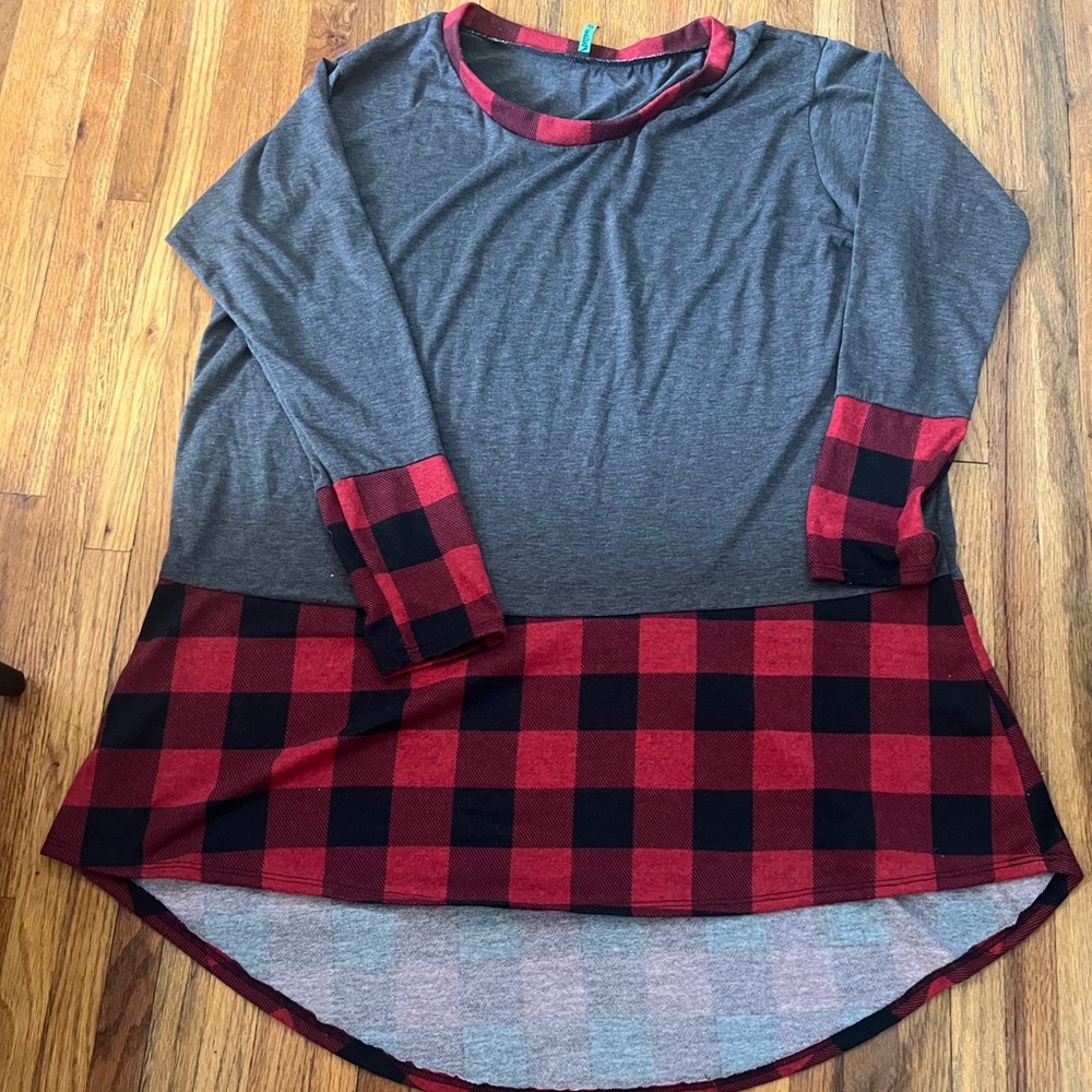 Poliana Plus Gray and Red and Black Buffalo plaid tunic 3x